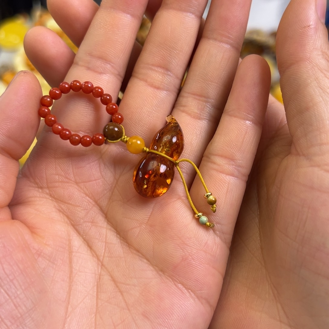 蜜蜡裸石未镶嵌琥珀