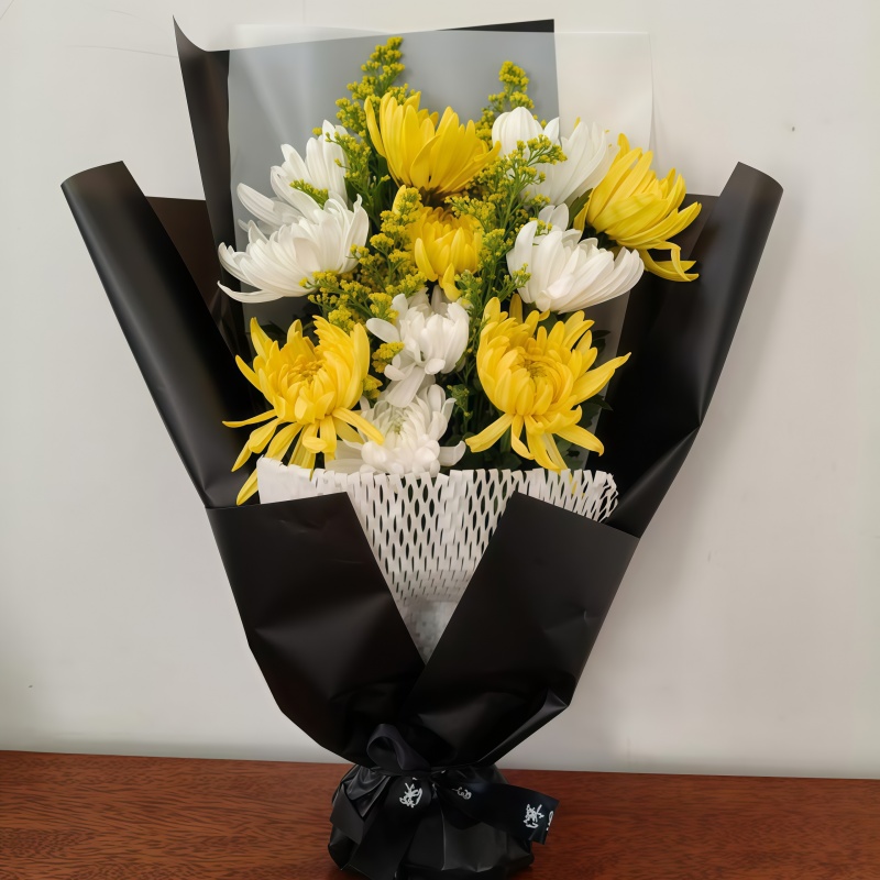 11朵黄白混搭花束【黑色包装】