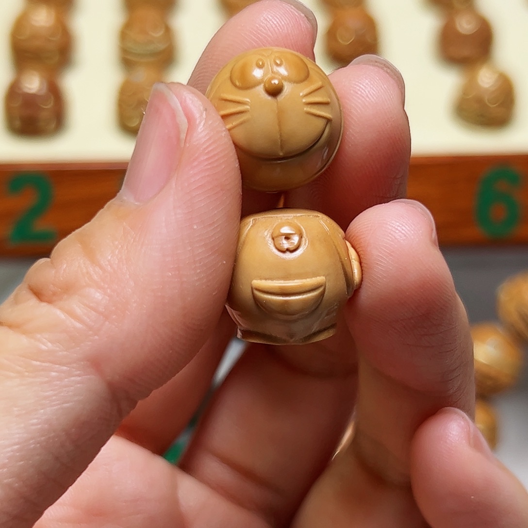 猴头核桃把件机器猫