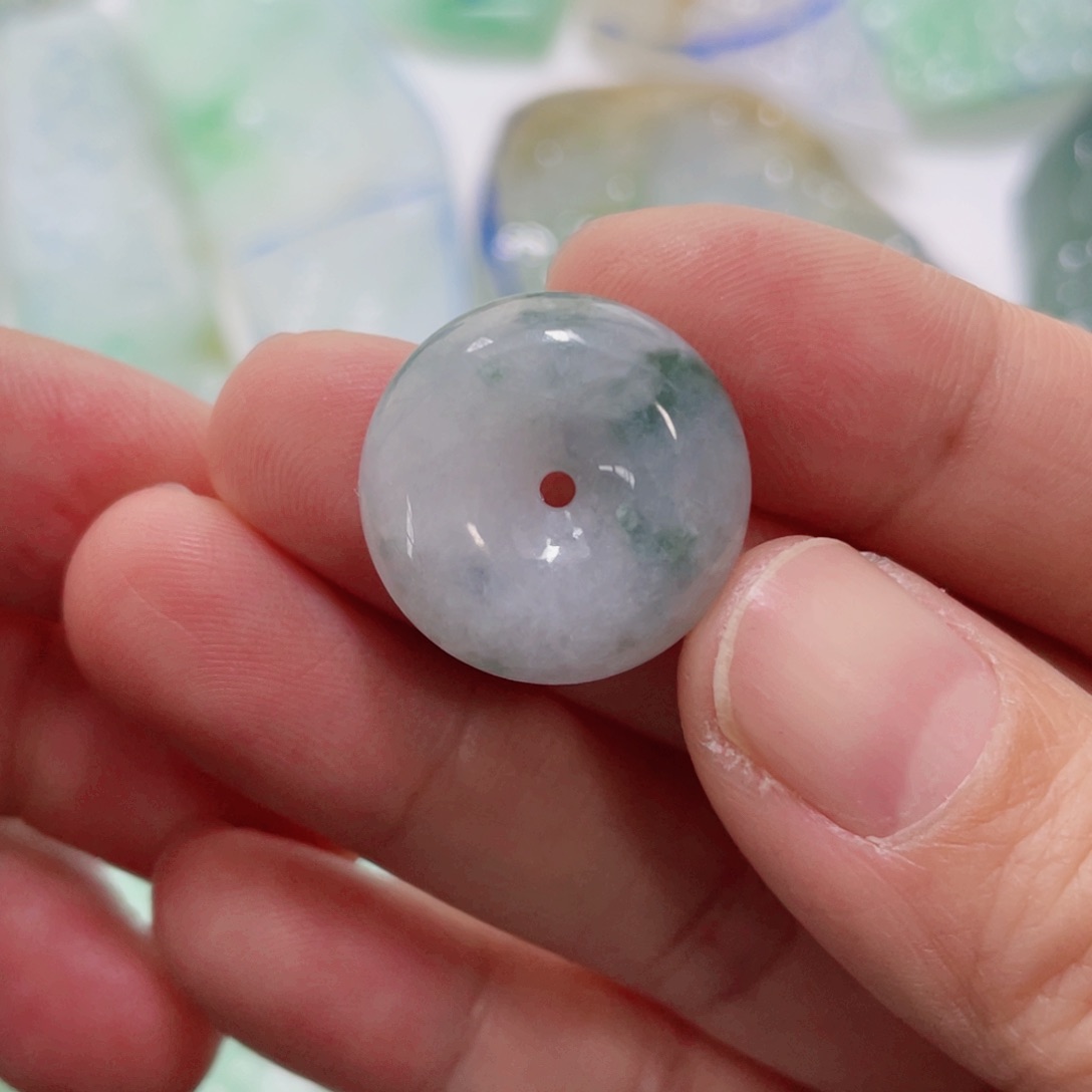 定制翡翠未镶嵌随行