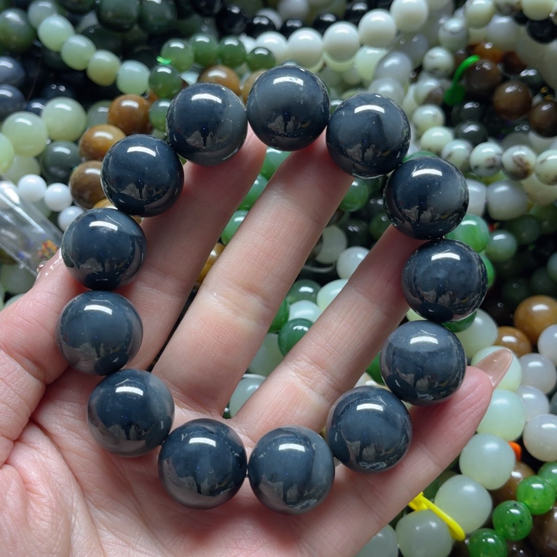 和田玉手串未镶嵌