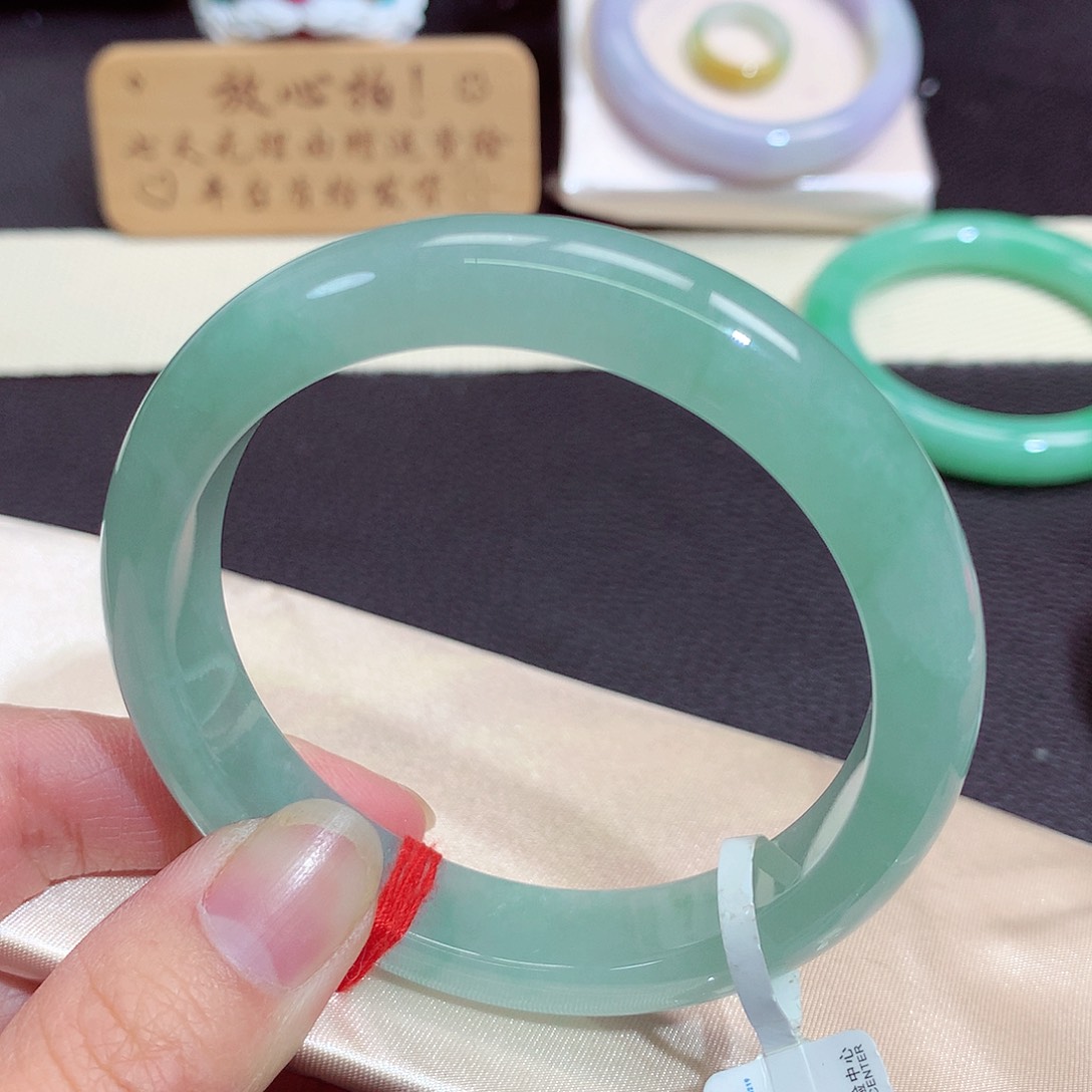 翡翠未镶嵌手镯311