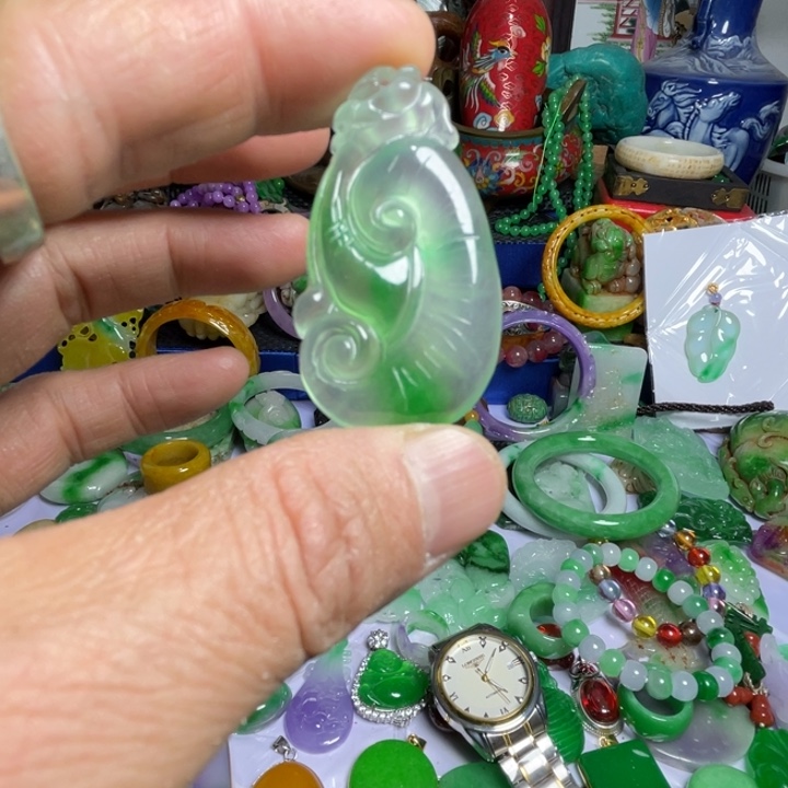 吊坠滴血莲花菩提