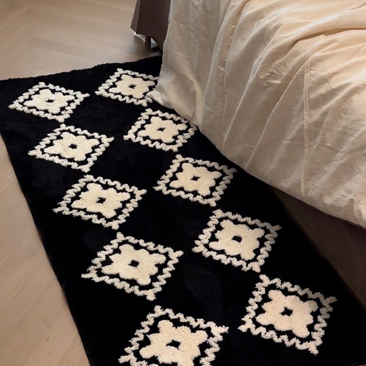 【同款低价】方糖70*160法式轻奢风防滑床边地毯