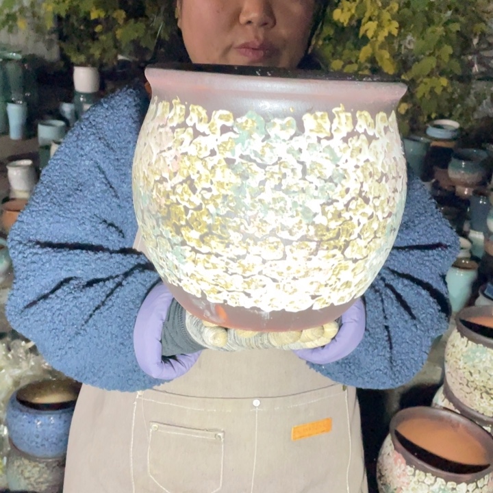 花盆紫砂口25高24瑕疵瑕疵