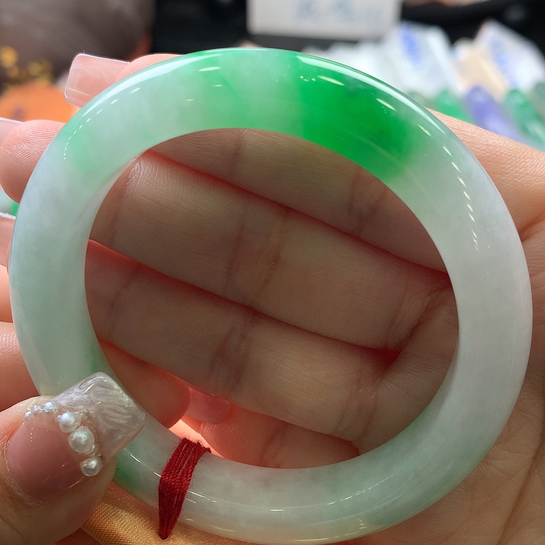 翡翠手镯未镶嵌52.5正圈