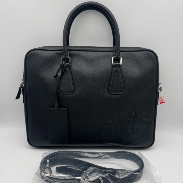 99新 Prada/普拉达 98新黑色十字纹手提公文包/男士2698