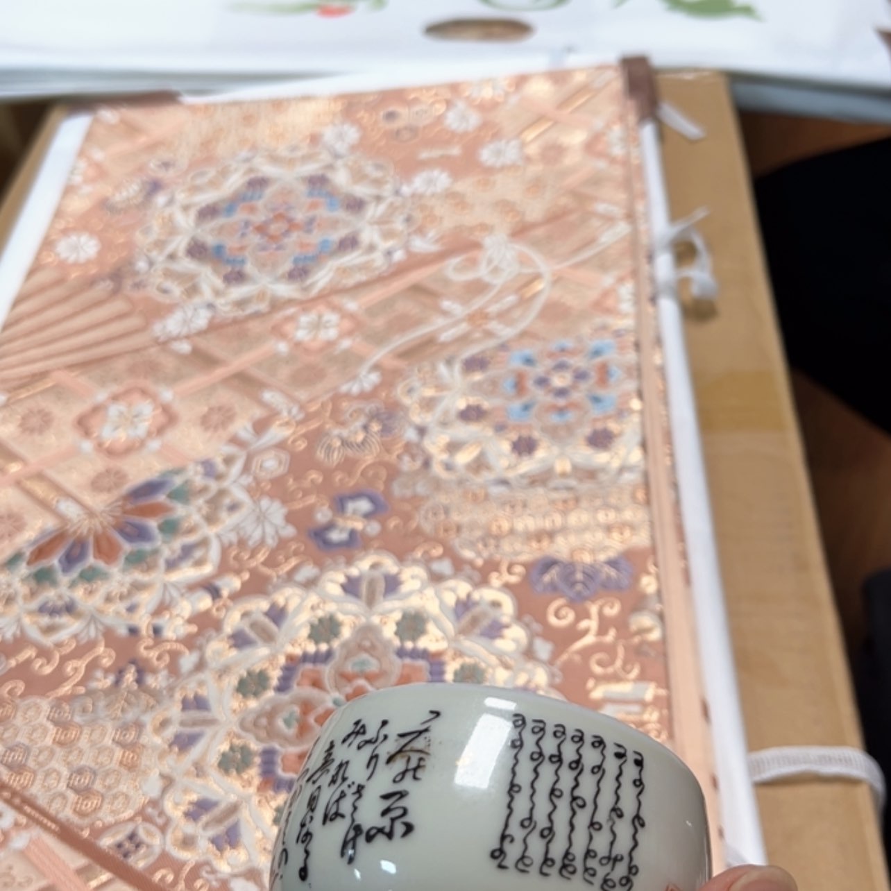 【闪购商品】冬**格陶瓷马克杯带盖勺