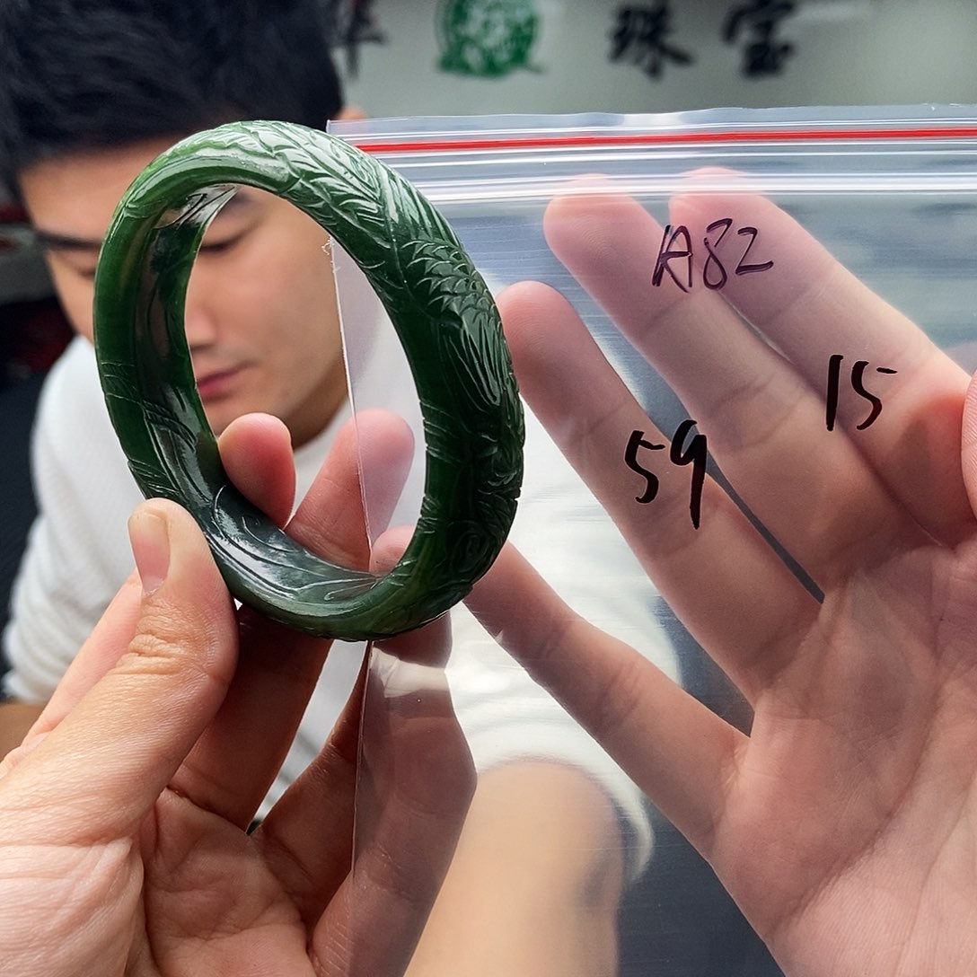 和田玉未镶嵌手镯拍一发一