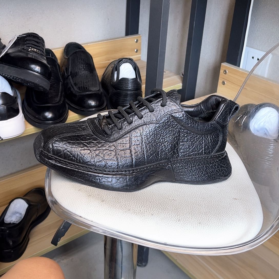 c***z黑色全包38码包邮