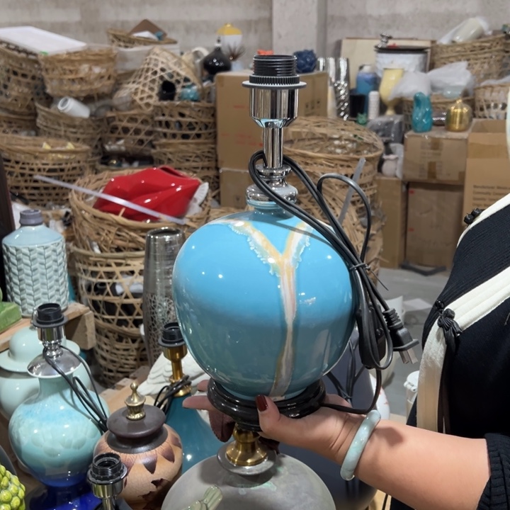 瓶高度37厘米宽度17厘米微瑕捡漏灯柱