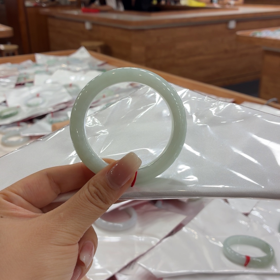 好***梦翡翠手镯未镶嵌手镯