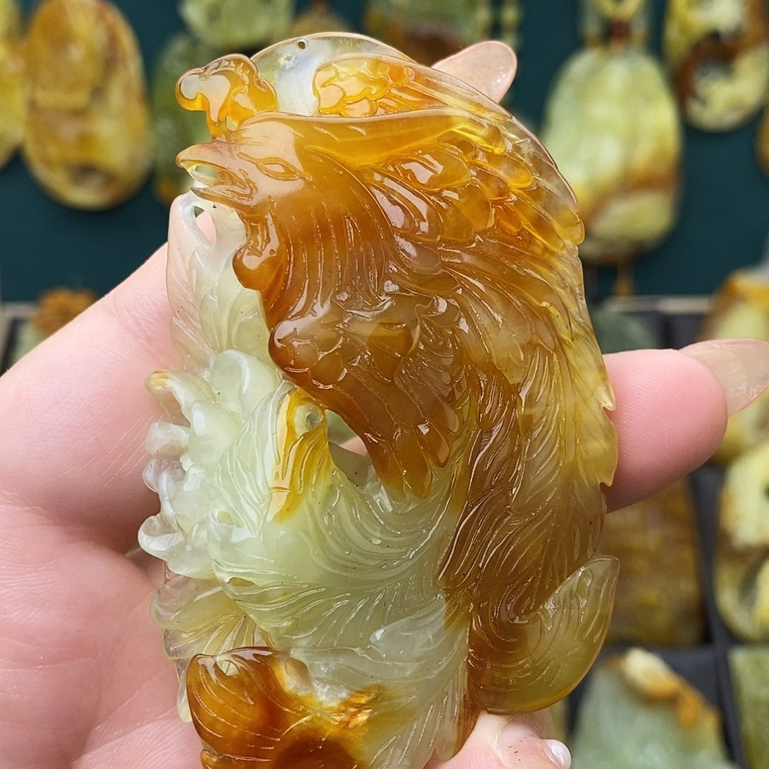 未镶嵌蛇纹石玉颈饰福利凤戏牡丹吊坠