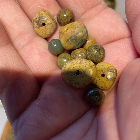 普***蛙和田玉未镶嵌挂件