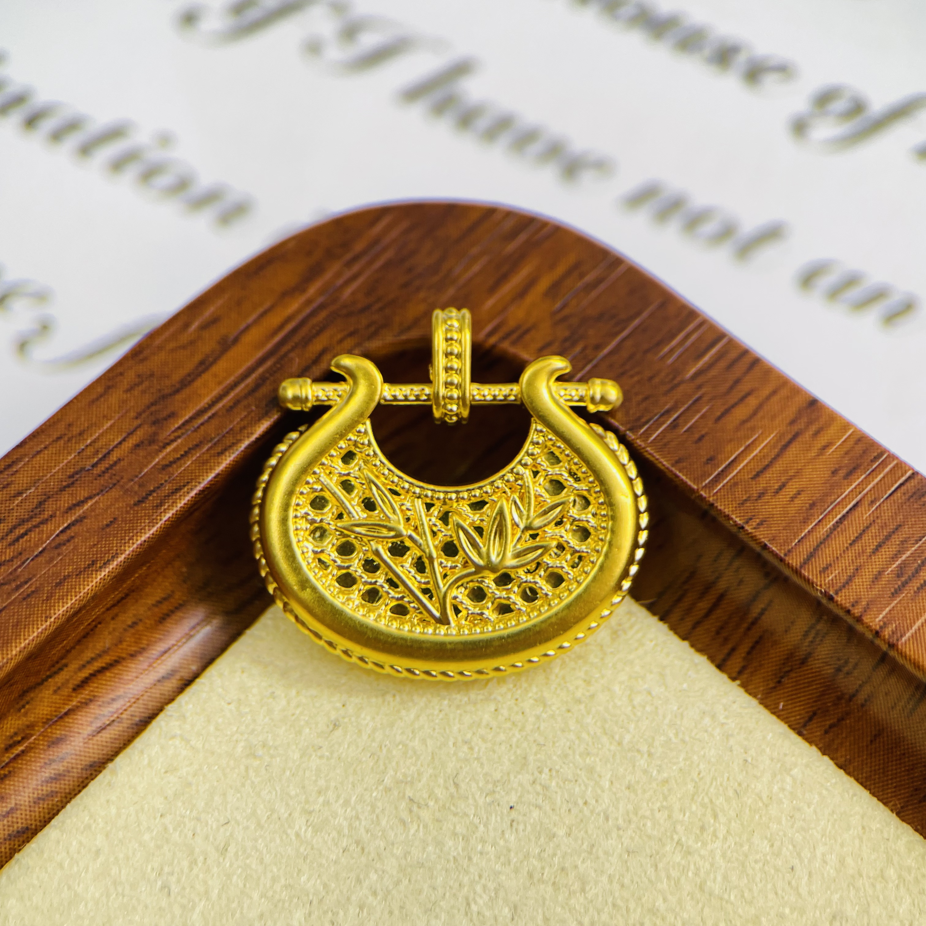 黄金足金999竹叶平安锁DP3087-01250