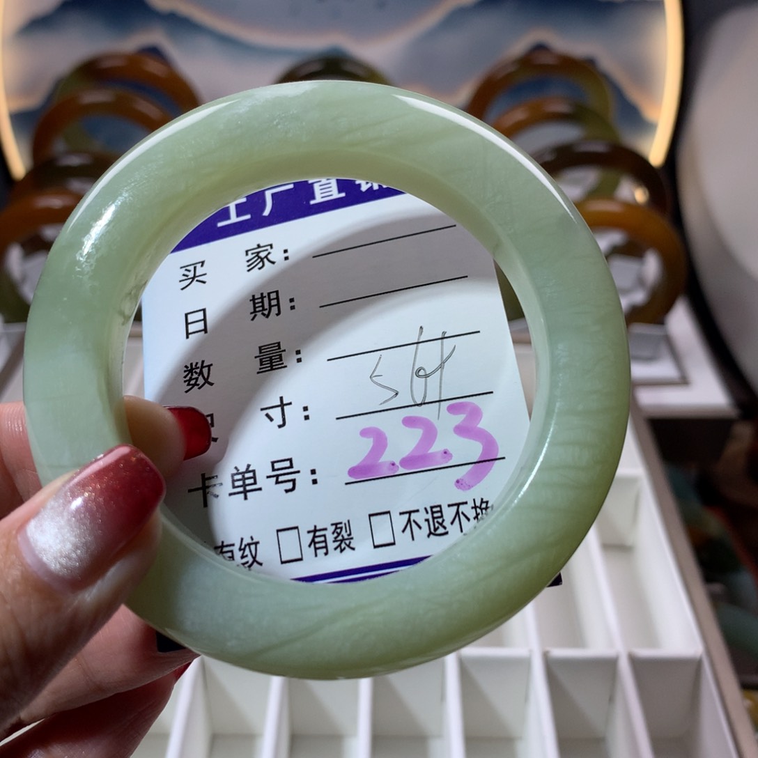 【闪购商品】蛇纹石玉手镯未镶嵌