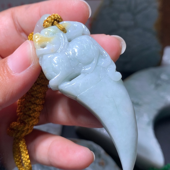 翡翠未镶嵌颈饰保真天然A货翡翠