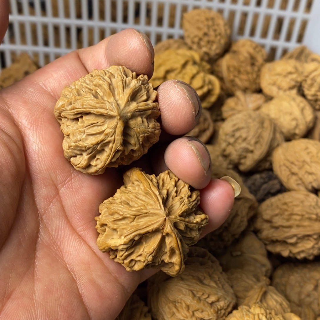 大***闪文玩核桃吊坠文玩