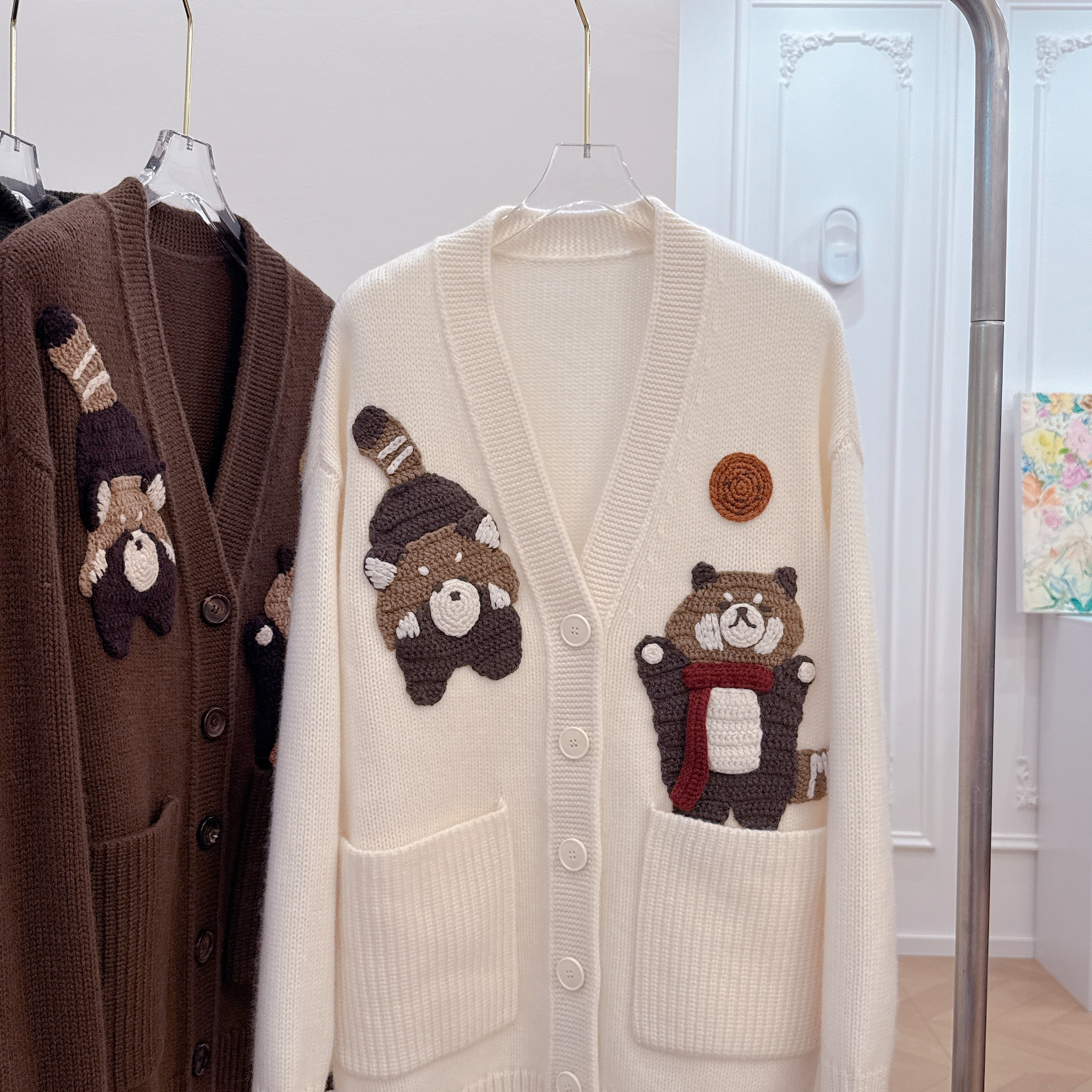 2025高紫秋冬可爱小动物刺绣厚开衫山羊绒女毛衣休闲厚大版纯手工