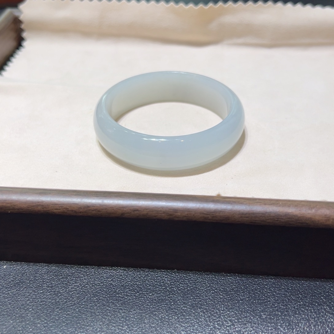 翡翠未镶嵌手镯圈口59/60