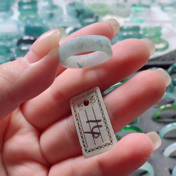 翡翠戒指未镶嵌戒指