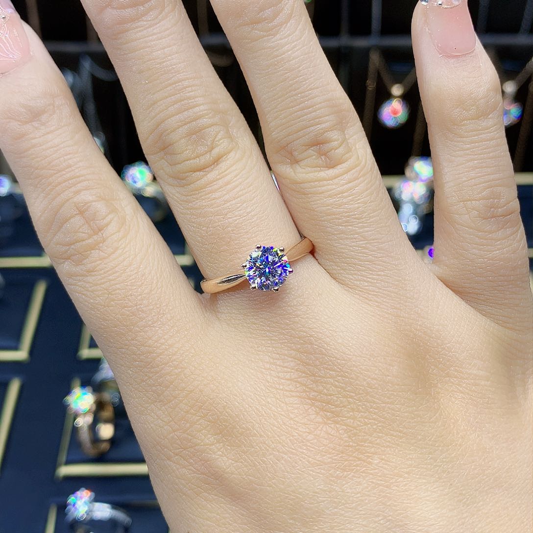 18K金镶嵌合成碳硅石（莫桑石）戒指/指环@****@