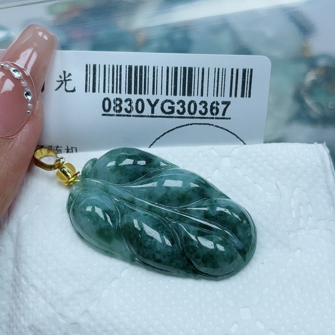 吊坠(不含链)未镶嵌翡翠