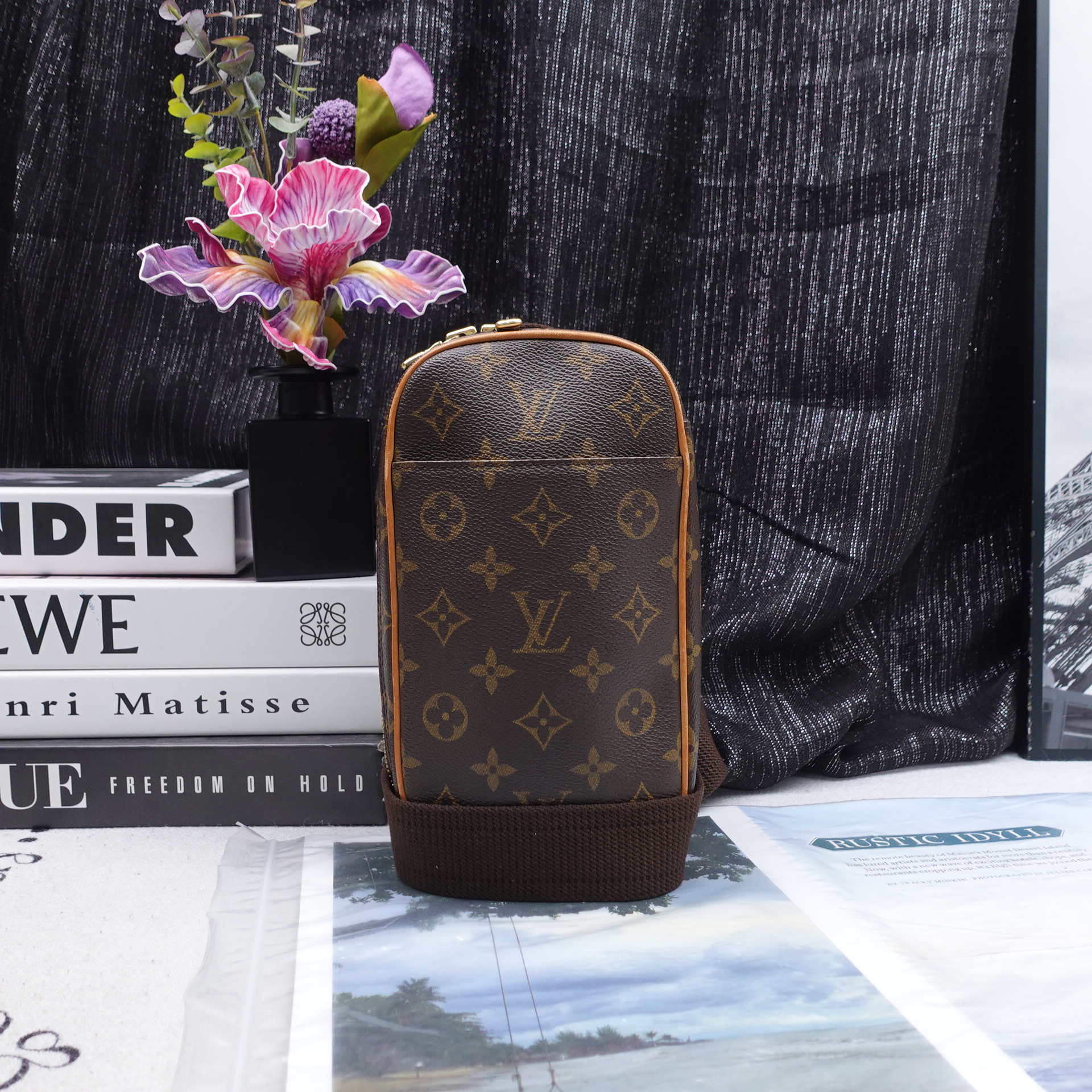 95新 LouisVuitton/路易威登 单肩包/T10267873