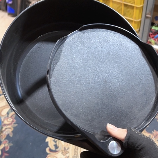 无磁黑色拉饵盘微瑕。 