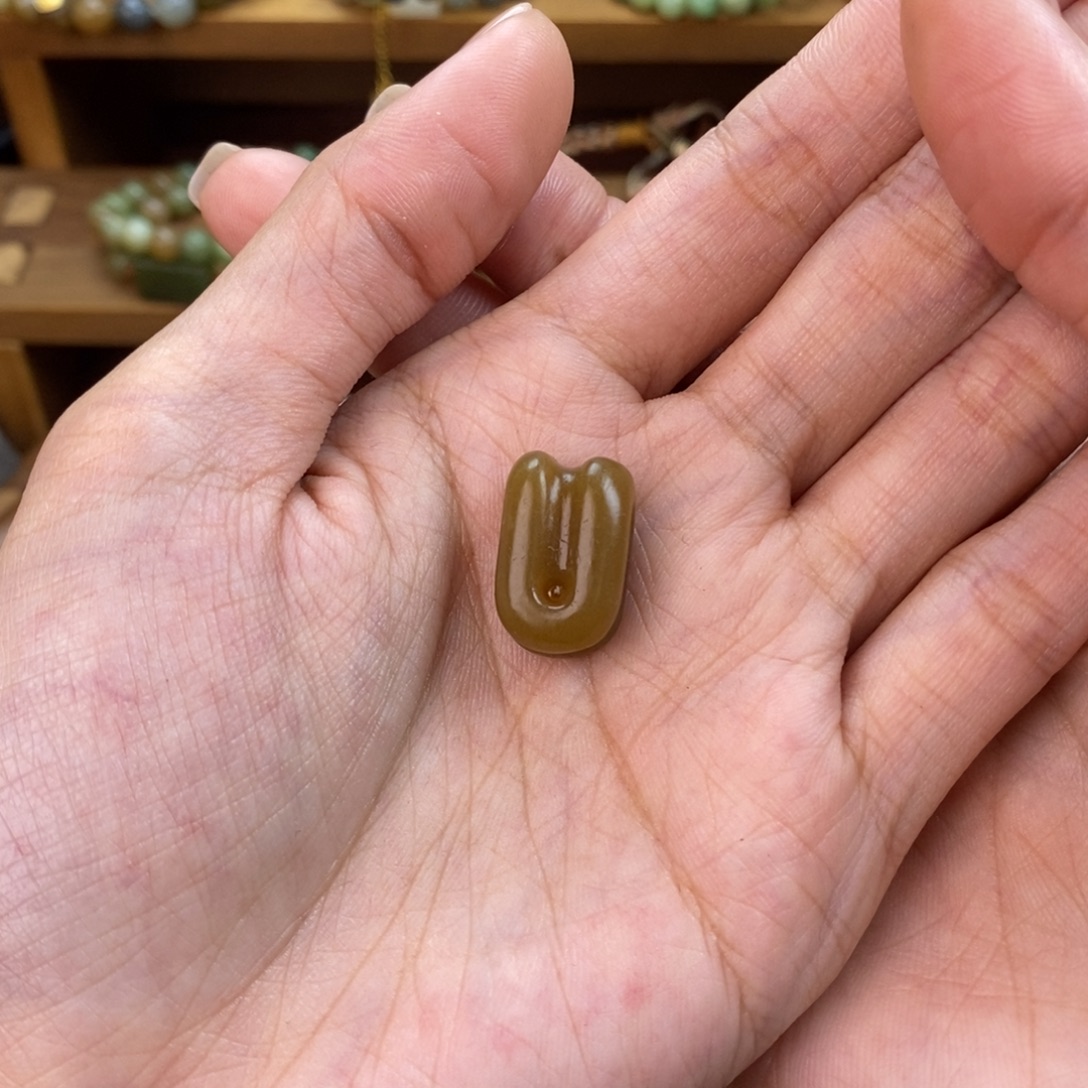 ●***●和田玉未镶嵌颈饰