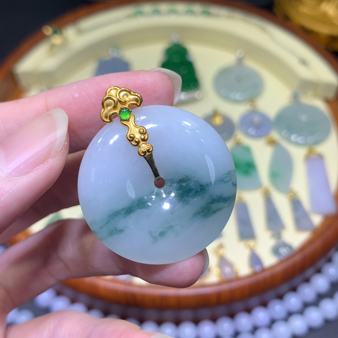 翡翠吊坠(不含链)未镶嵌