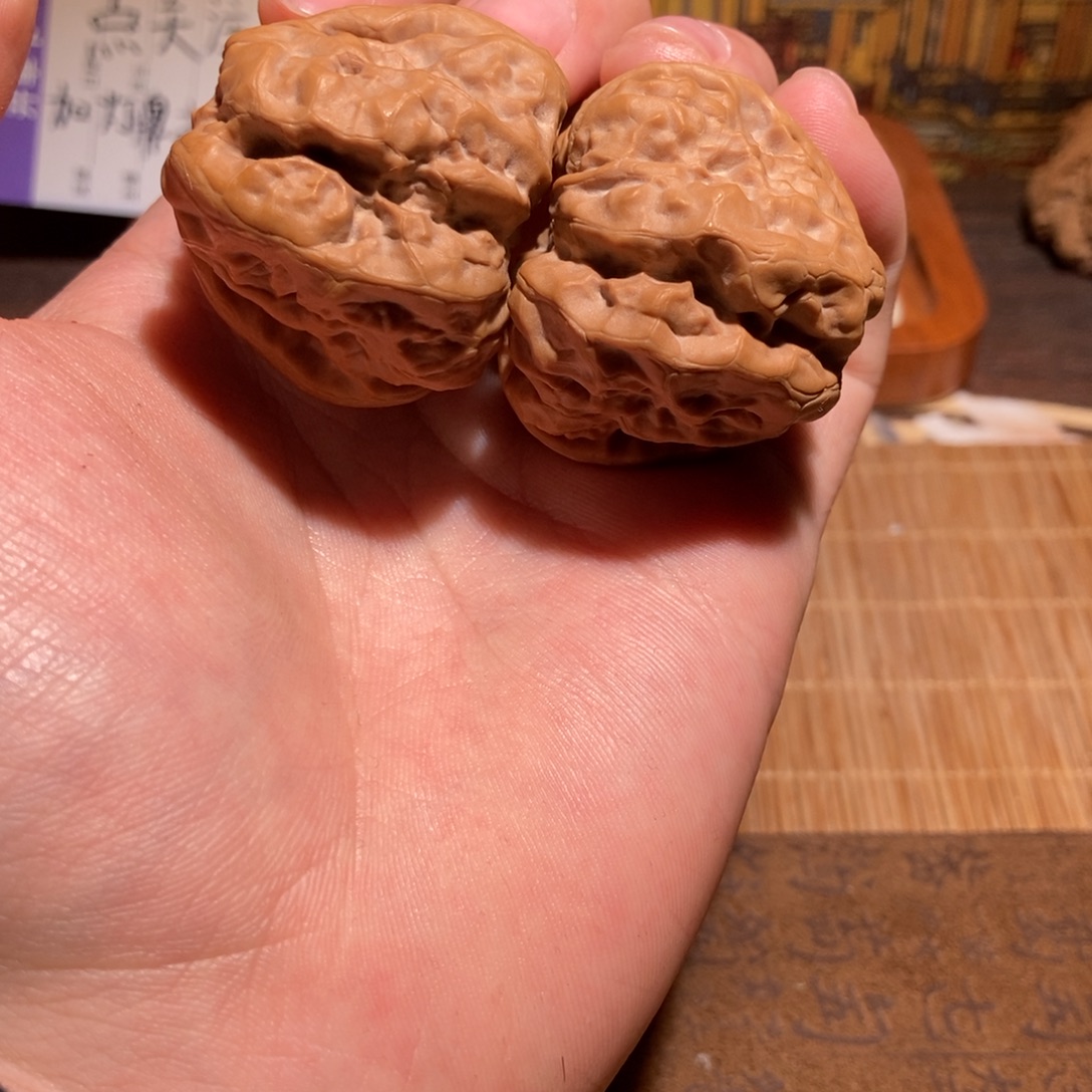延***文玩核桃吊坠蛤蟆头D33