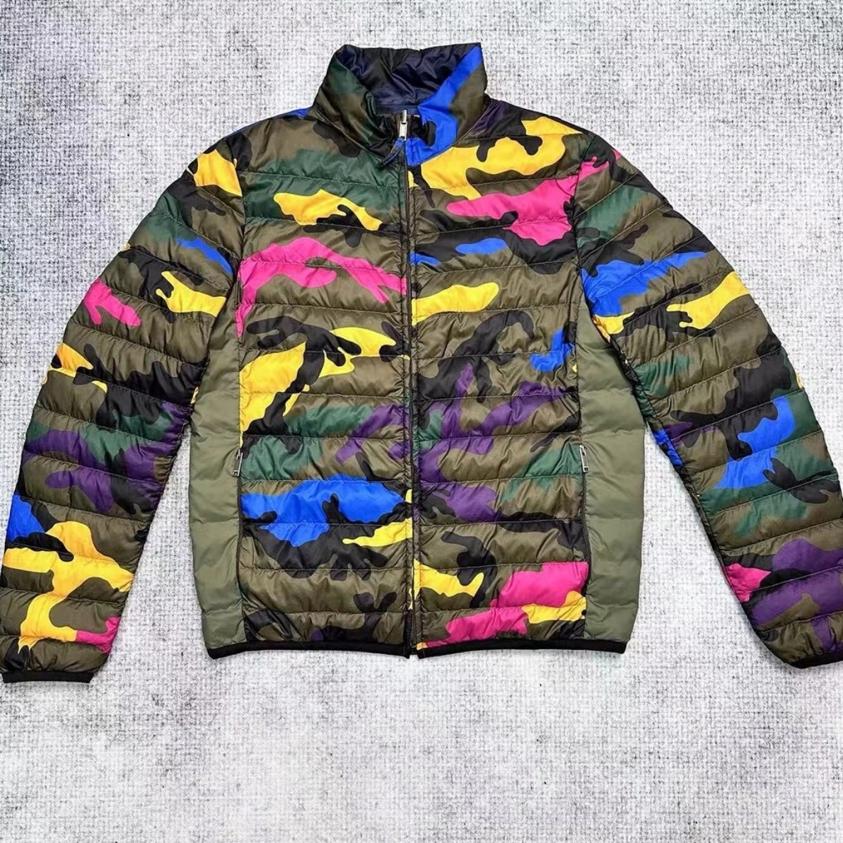 99新 Valentino/华伦天奴 迷彩羽绒服40862