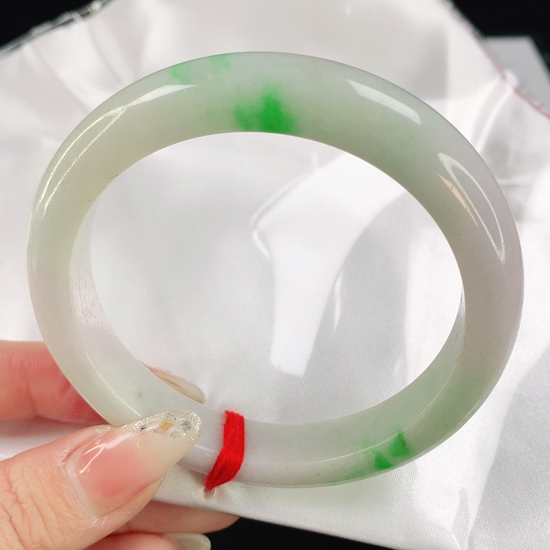 翡翠手镯未镶嵌1330翡翠