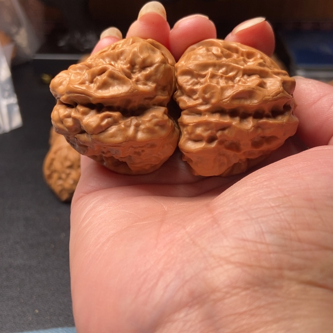 提***僧文玩核桃把件蛤蟆头41