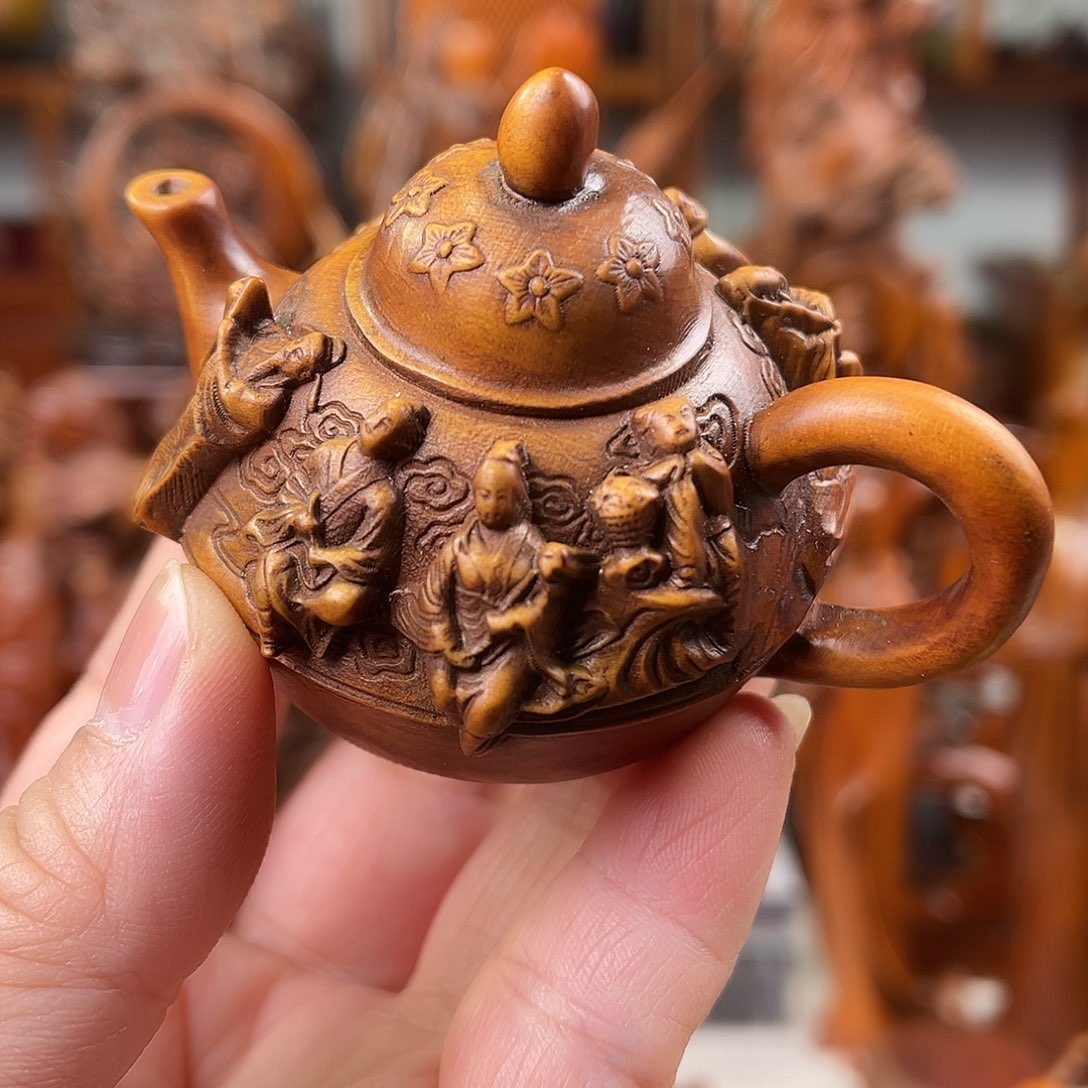 黄杨木熙***衣黄杨木雕刻艺术