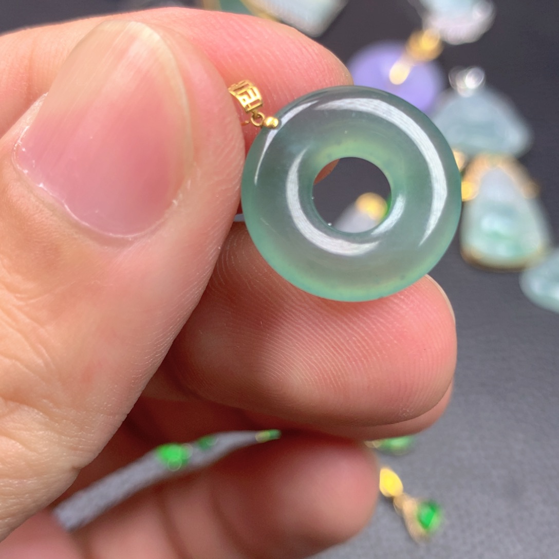 【闪购商品】翡翠18K金镶嵌颈饰翡翠