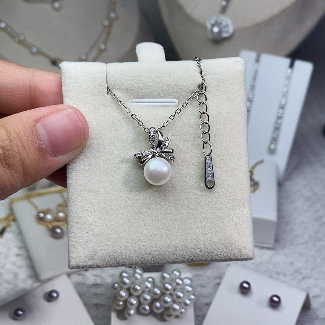 银S925镶嵌耳饰淡水珍珠