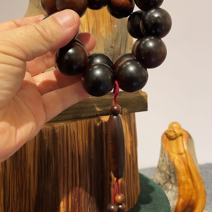 豪***司柏木（崖柏）2.5雷击木手持