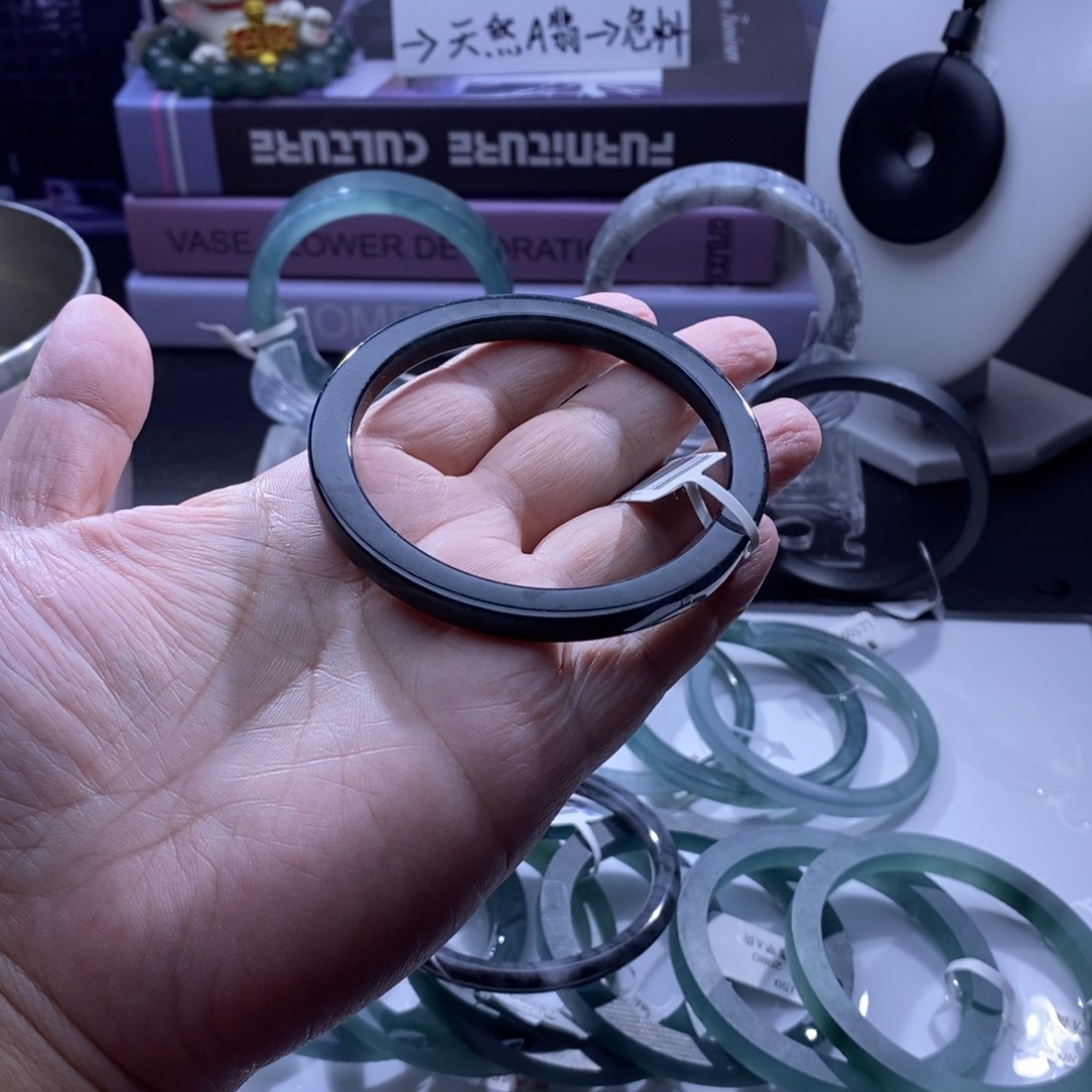 M***i定制翡翠未镶嵌成品买断方