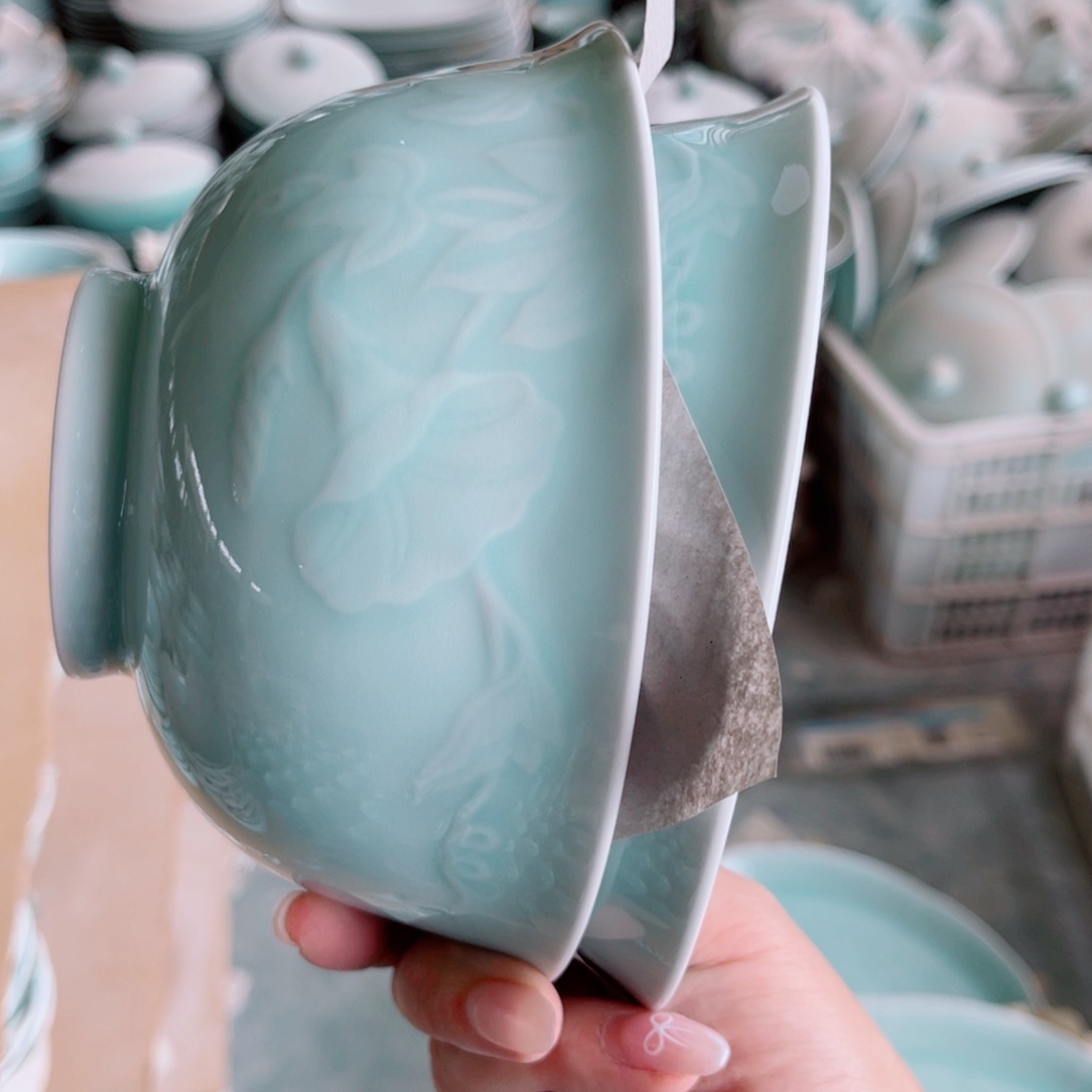 青瓷哈哈哈哈哈哈哈