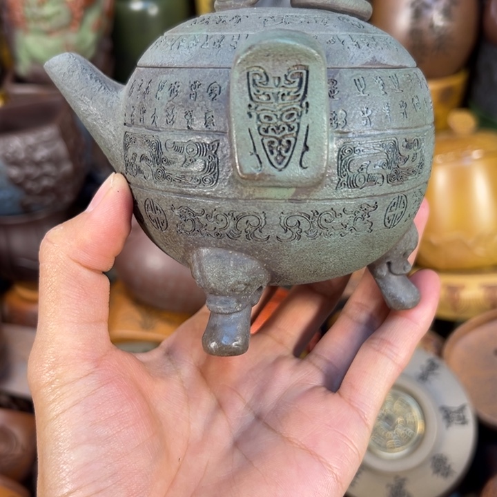 紫砂茶杯宜兴紫杯子