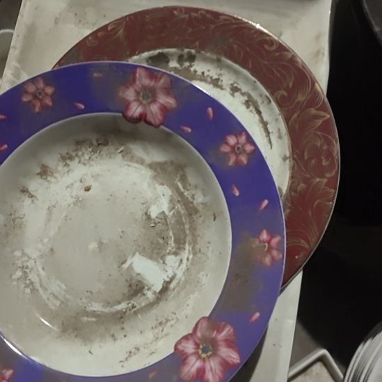 如***影瓷发两个，平盘和烫盘，