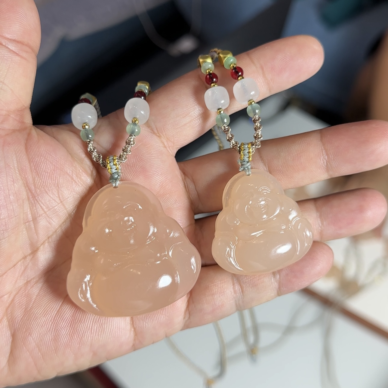 纯天然玉石35—40藕粉双面佛 （带绳带礼盒）