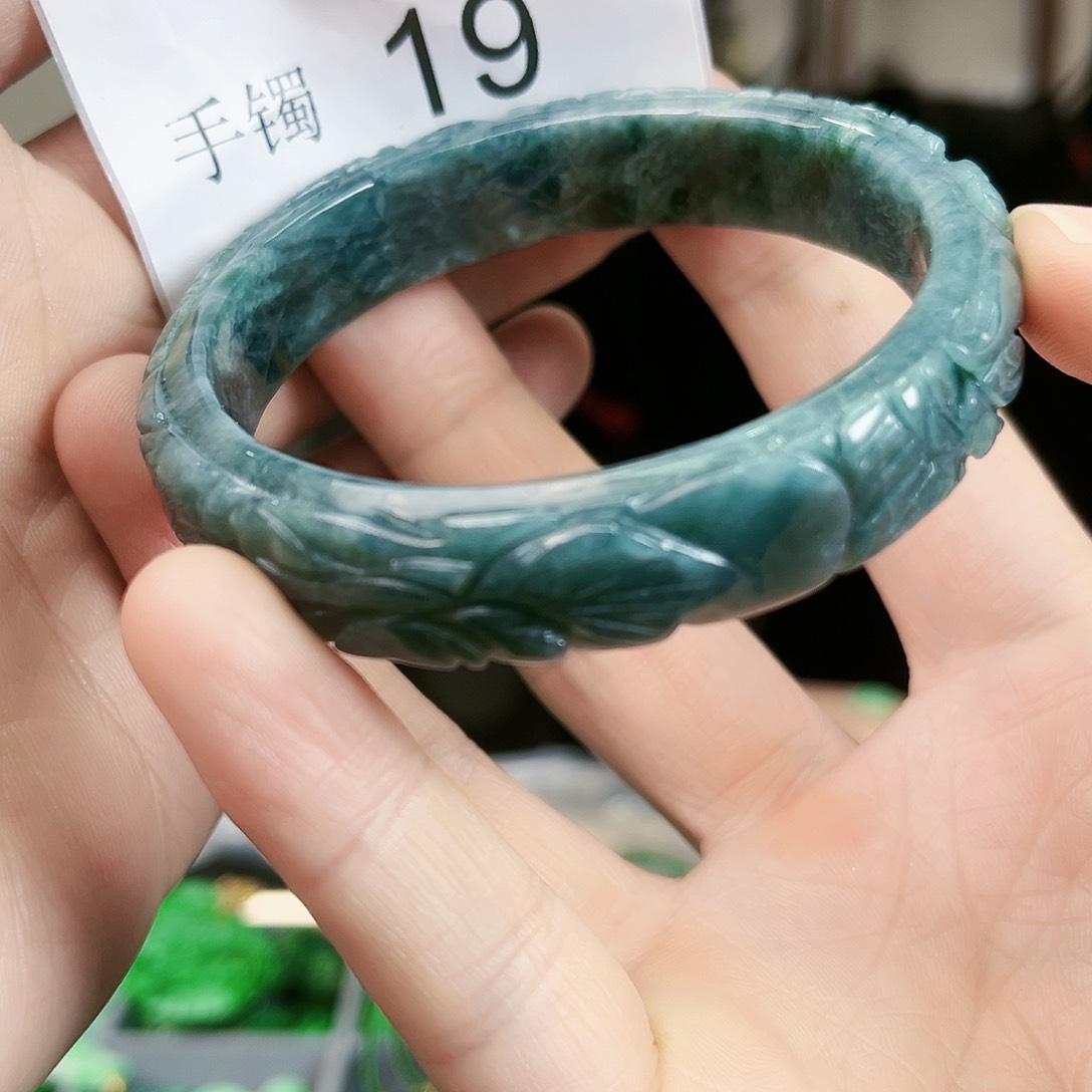 翡翠手镯未镶嵌手镯58.5