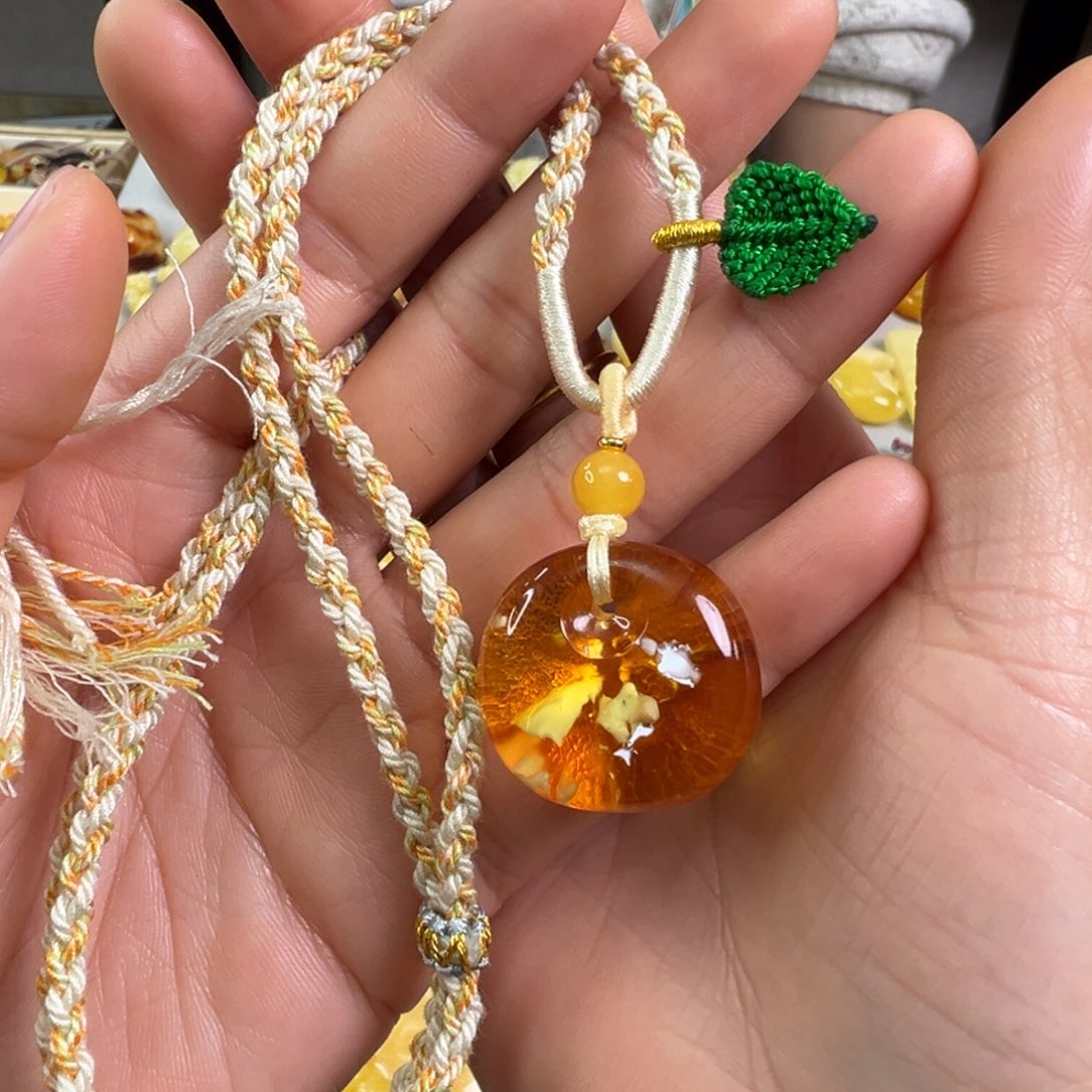 蜜蜡裸石未镶嵌琥珀