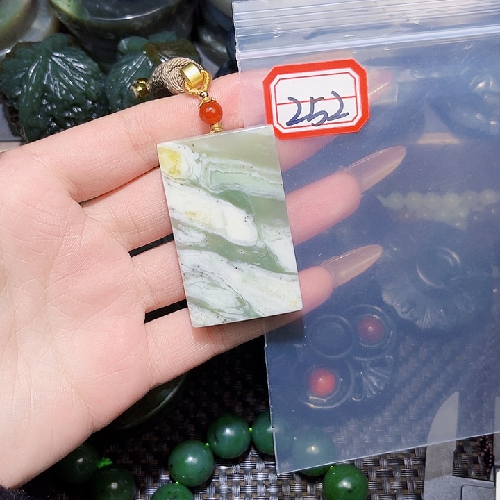 和田玉和田玉边角料随机发未镶嵌