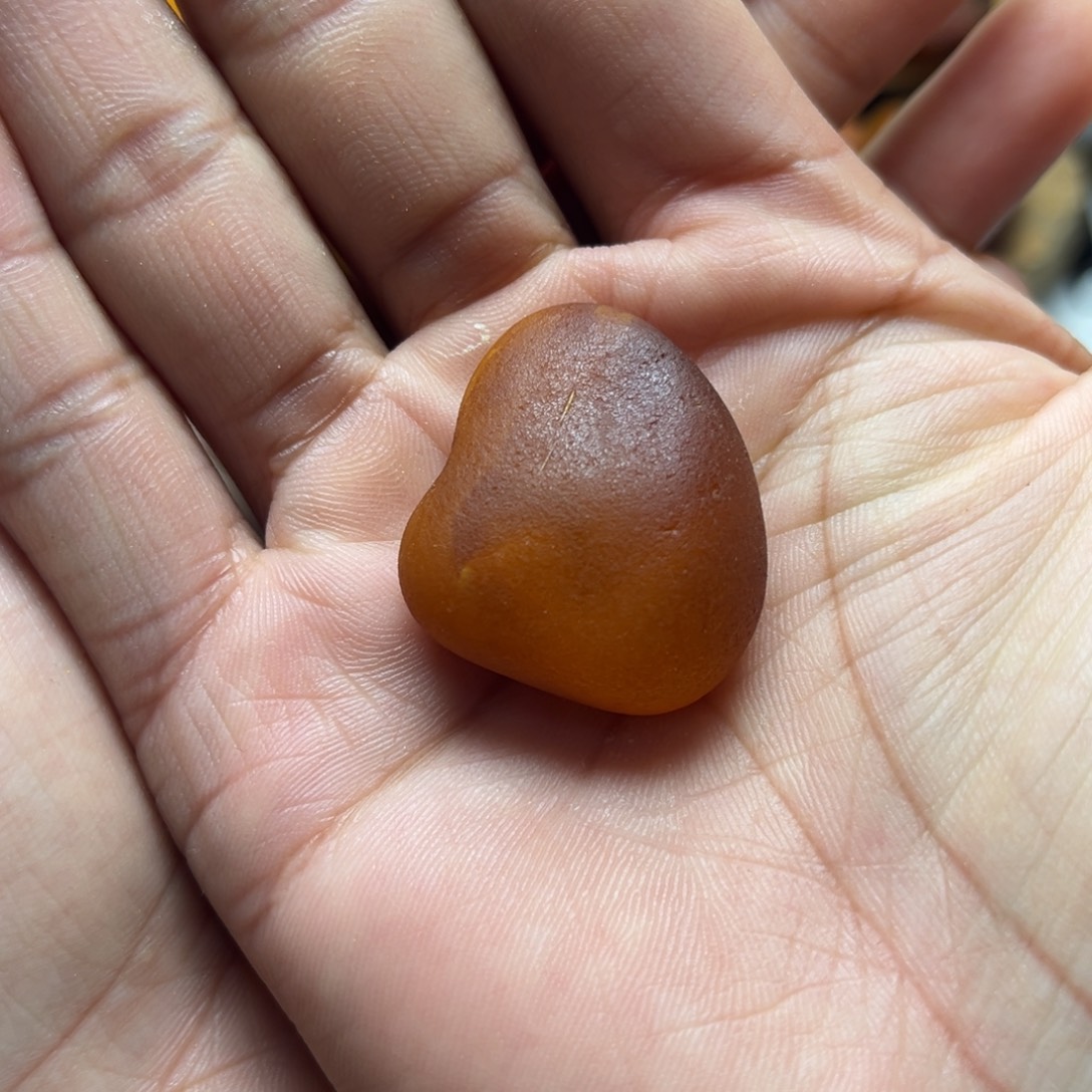 琥珀未镶嵌裸石蜜蜡定制随型小吊坠