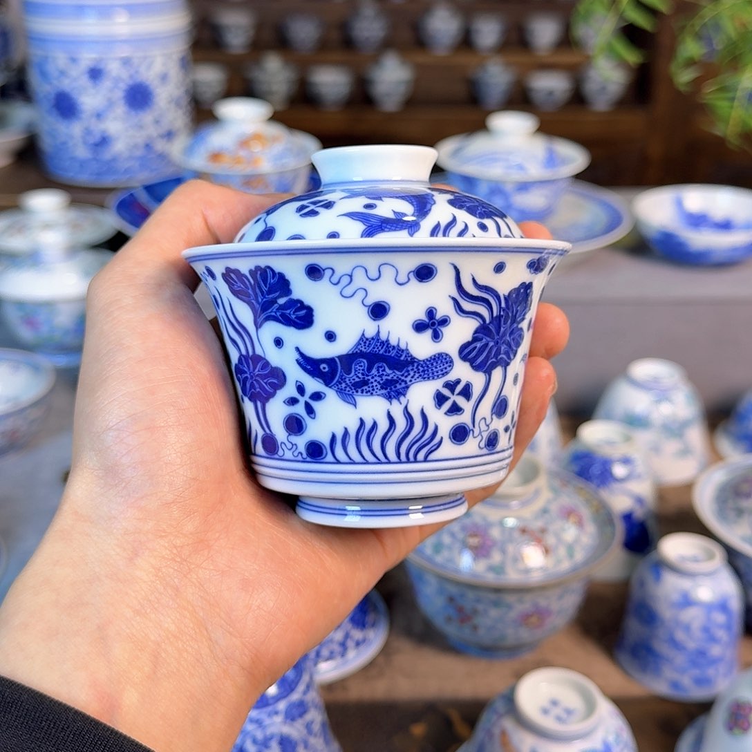 青花鱼藻马蹄盖碗