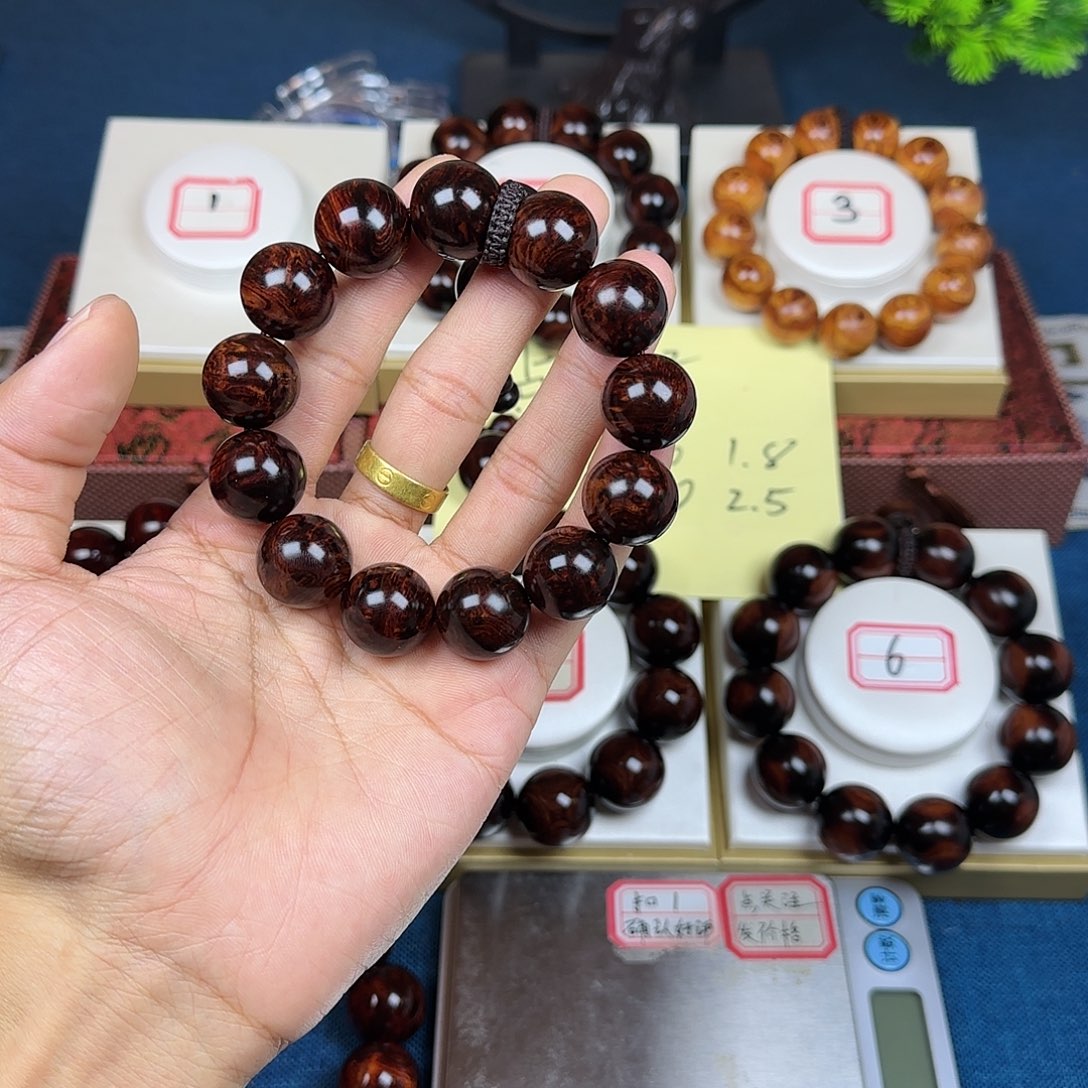 须***季花梨木类黄花梨1.8